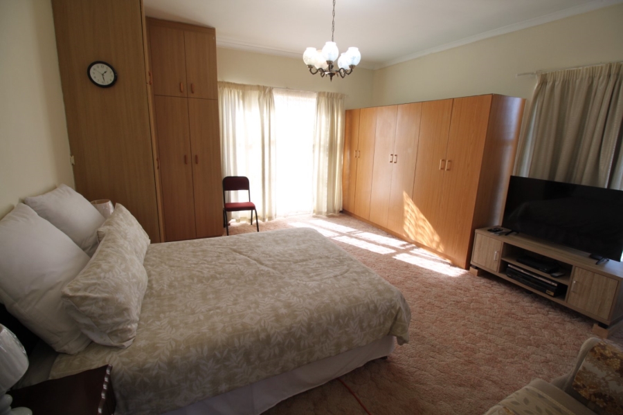 3 Bedroom Property for Sale in Parkside Eastern Cape